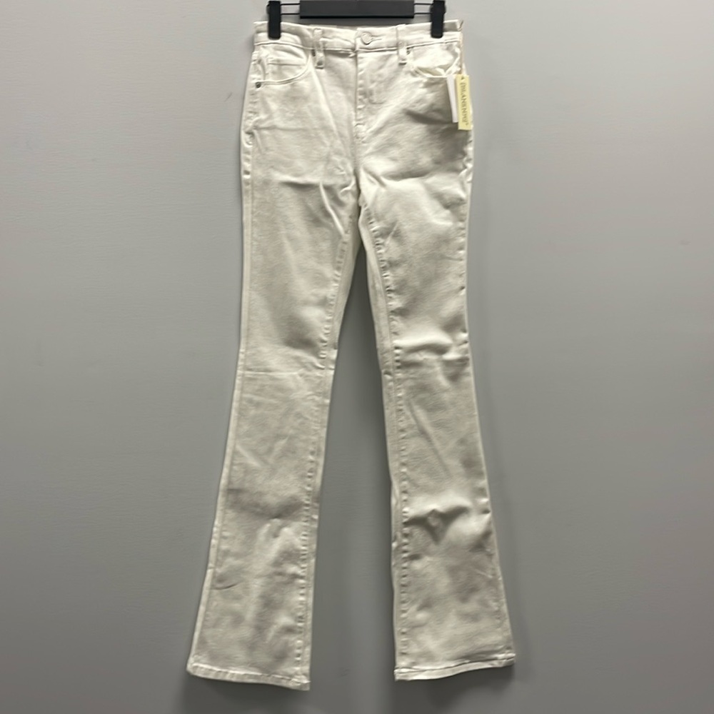 “BlankNYC” Size 26 White High Rise Mini Flare Jeans - Picture 2 of 6